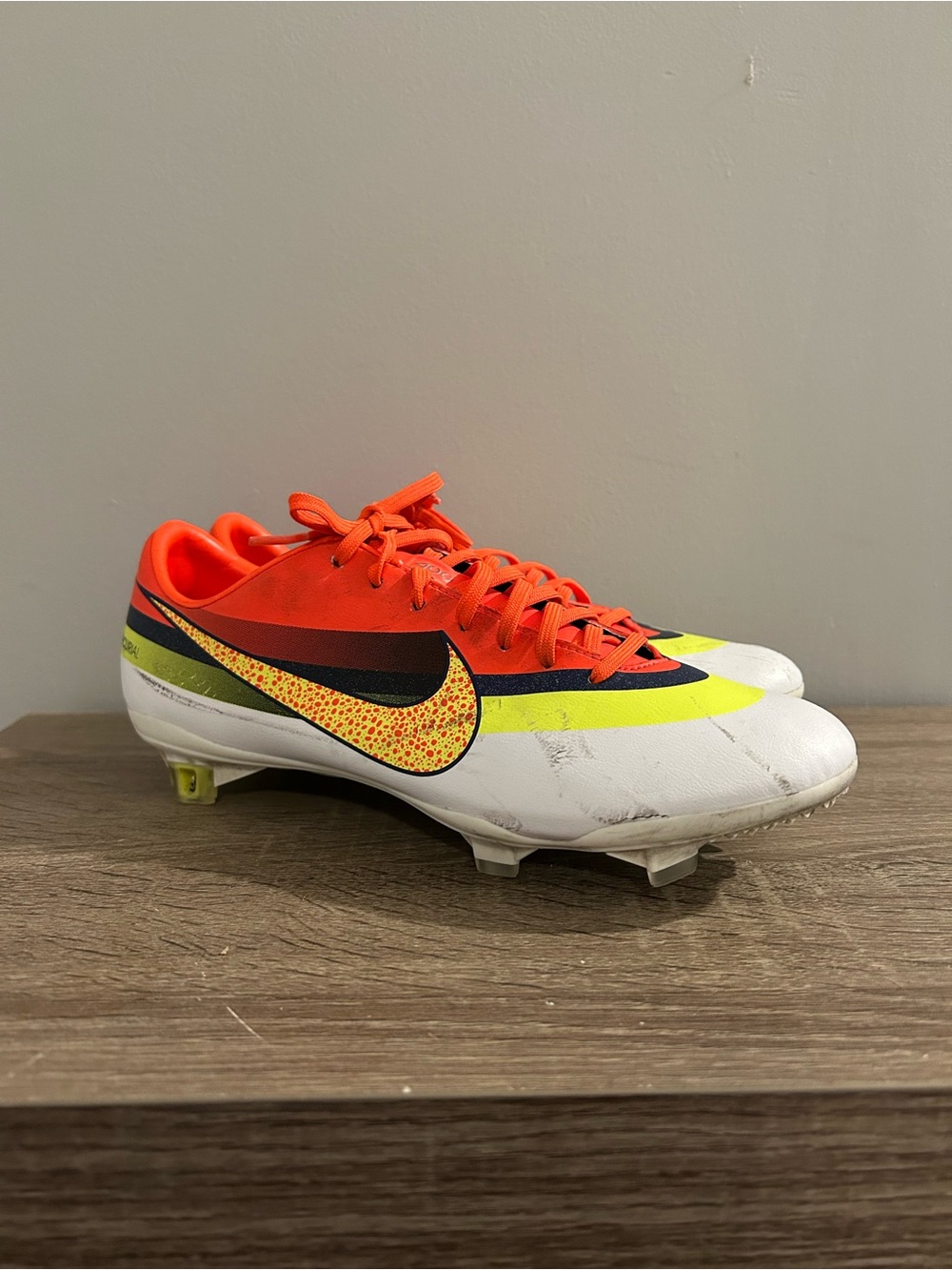 2013 Mercurial Vapor IX CR7 Size 6.5 US Soccer Cleat
